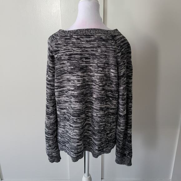 American Living Size XL Mixed Print Crewneck Sweater Striped Black White Cozy - Picture 3 of 6